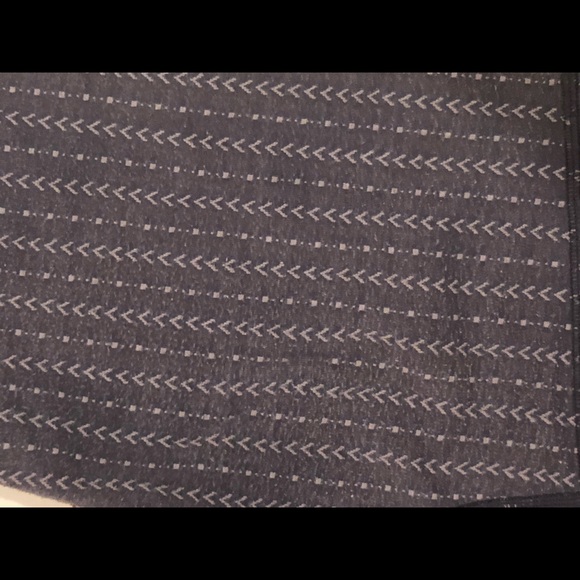 Ivivva leggings size 12 - Picture 3 of 3